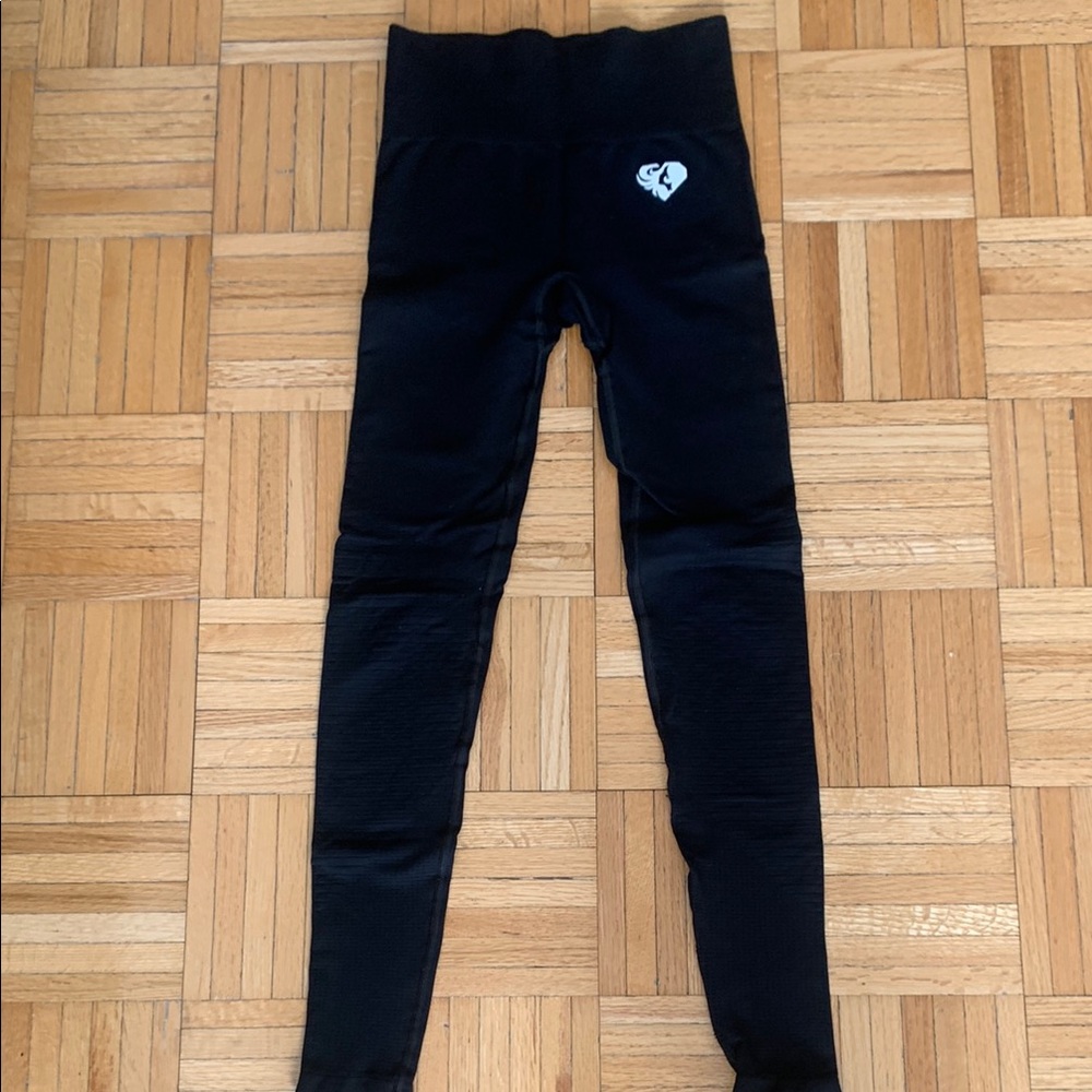 Woman’s best power leggings size small gently worn